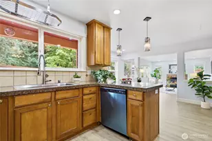 15410 Waynita Way NE, Bothell, WA 98011 - Photo 11