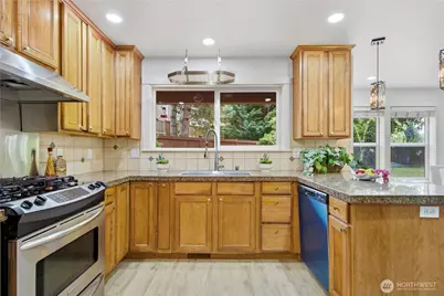 15410 Waynita Way NE, Bothell, WA 98011 - Photo 13