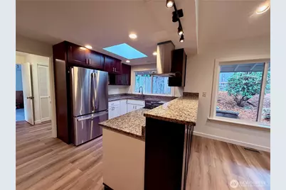 1135 147th Pl NE, Bellevue, WA 98007 - Photo 7