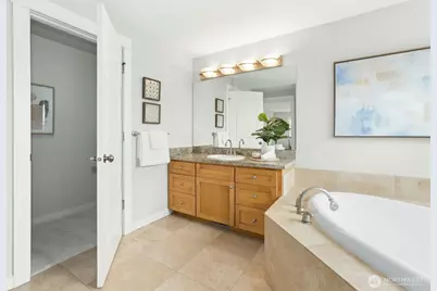 621 NE 77th Street, Seattle, WA 98115 - Photo 23