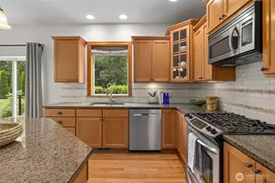 18533 93rd St SE, Snohomish, WA 98290 - Photo 9