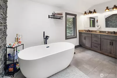 1872 Governor Road, Bellingham, WA 98229 - Photo 23