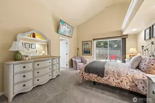 2404 Bowman Ave NW, Olympia, WA 98502 - Photo 17
