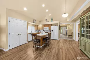 2404 Bowman Ave NW, Olympia, WA 98502 - Photo 9
