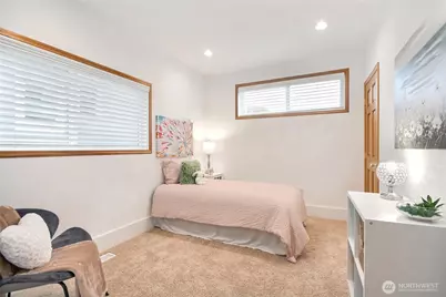 1116 6th Avenue N, Seattle, WA 98109 - Photo 29