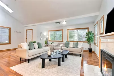 1116 6th Avenue N, Seattle, WA 98109 - Photo 7