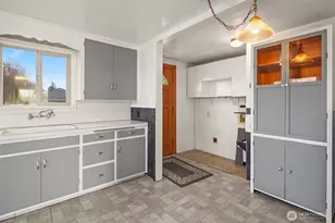 1103 9th St, Marysville, WA 98270 - Photo 5