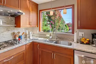 3411 NW 67th St, Seattle, WA 98117 - Photo 11