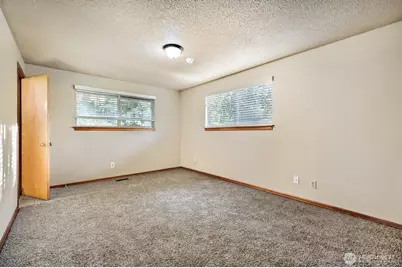 617 S 301st Street, Federal Way, WA 98003 - Photo 15