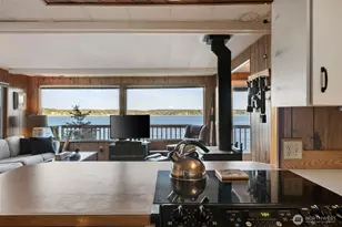 727 E Stretch Island Rd S, Grapeview, WA 98546 - Photo 23