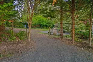 727 E Stretch Island Rd S, Grapeview, WA 98546 - Photo 33