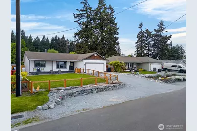 1584 Country Club Drive, Camano Island, WA 98282 - Photo 3