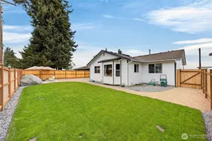 1584 Country Club Dr, Camano Island, WA 98282 - Photo 35