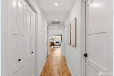 16432 NE 18th Street, Bellevue, WA 98008 - Photo 17