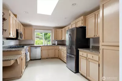 2475 SW Talon Loop, Oak Harbor, WA 98277 - Photo 11