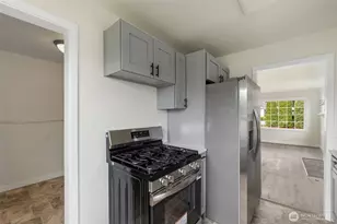 330 Dora Ave, Bremerton, WA 98312 - Photo 7