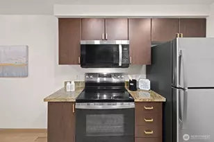 215 9th St, Kirkland, WA 98033 - Photo 13