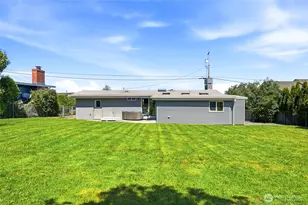 829 Brokaw Rd, Camano Island, WA 98282 - Photo 27