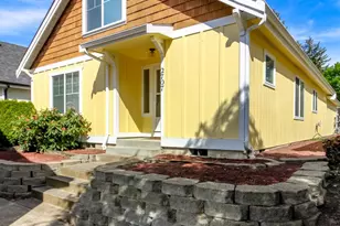 2707 9th St SE, Puyallup, WA 98374 - Photo 3