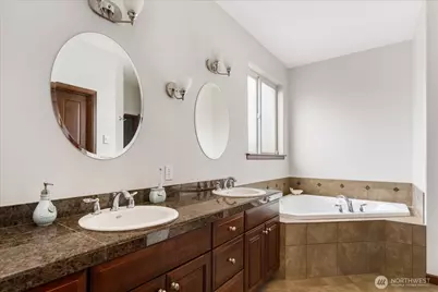 2777 SW Fairway Point Drive, Oak Harbor, WA 98277 - Photo 19