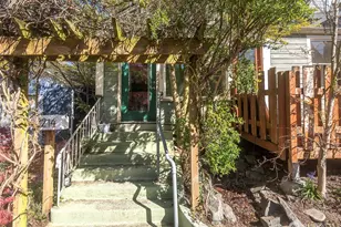 2214 N 60th St, Seattle, WA 98103 - Photo 17