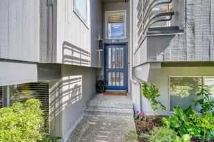 10108 NE 63rd St, Kirkland, WA 98033 - Photo 3