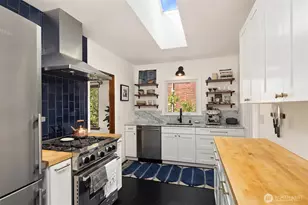 2624 W Plymouth St, Seattle, WA 98199 - Photo 11