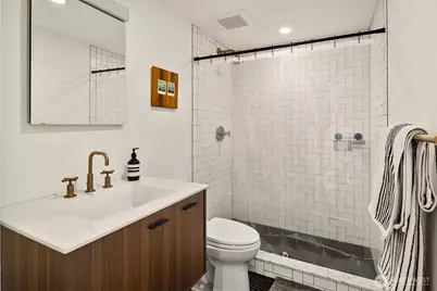 2624 W Plymouth Street, Seattle, WA 98199 - Photo 25