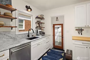 2624 W Plymouth St, Seattle, WA 98199 - Photo 13