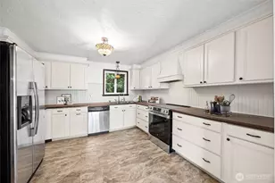 1417 S 257th Pl, Des Moines, WA 98198 - Photo 15