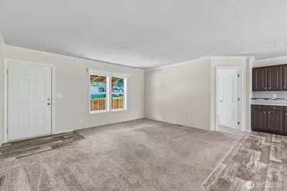 101 Sir Lancelot Drive, Castle Rock, WA 98611 - Photo 9
