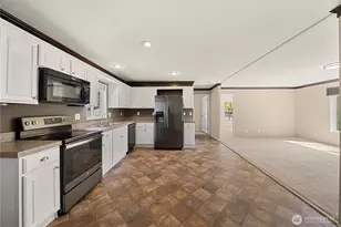 19026 2nd St E, Lake Tapps, WA 98391 - Photo 11