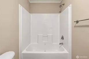 19026 2nd St E, Lake Tapps, WA 98391 - Photo 17