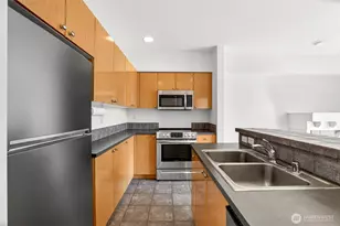 18 Dravus St, Seattle, WA 98109 - Photo 7