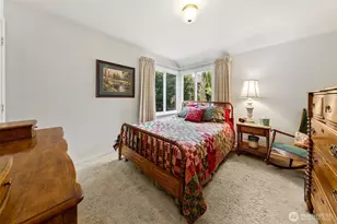 8218 Latona Ave NE, Seattle, WA 98115 - Photo 9