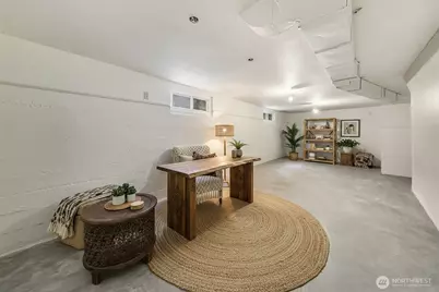 8218 Latona Avenue NE, Seattle, WA 98115 - Photo 15
