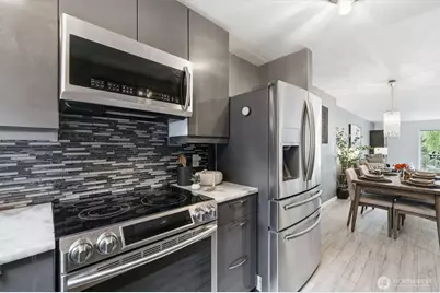 13259 15th Avenue NE #B7, Seattle, WA 98125 - Photo 9