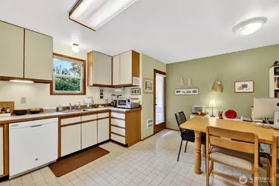 2434 55th Avenue SW, Seattle, WA 98116 - Photo 17