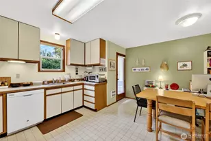 2434 55th Ave SW, Seattle, WA 98116 - Photo 17