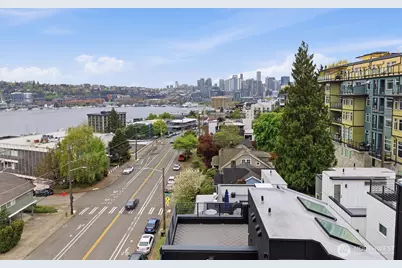 2011 Dexter Avenue N #A, Seattle, WA 98109 - Photo 31
