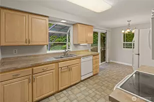 1519 NE 185th St, Shoreline, WA 98155 - Photo 11
