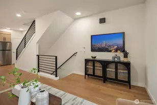 105 NW 39th St, Seattle, WA 98107 - Photo 7