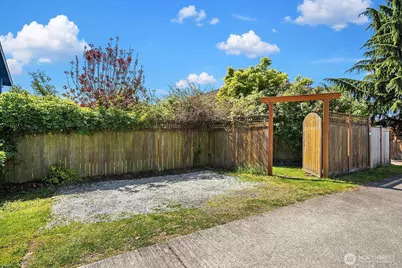 2434 S Irving Street, Seattle, WA 98144 - Photo 23