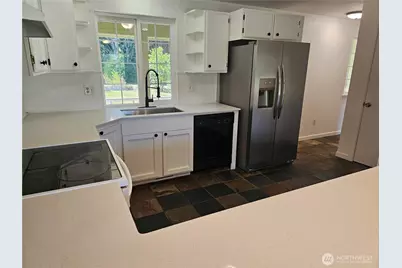 727 Tipsoo Loop S, Rainier, WA 98576 - Photo 11