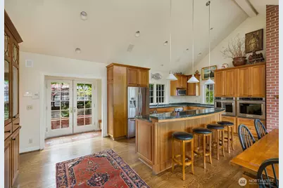 6681 NE Windermere Street, Seattle, WA 98115 - Photo 23