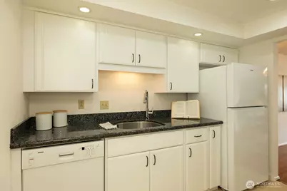 2219 13th Avenue W #5, Seattle, WA 98119 - Photo 13