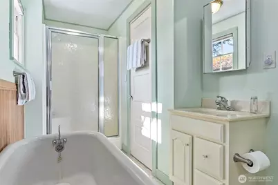 1305 W Illinois Street, Bellingham, WA 98225 - Photo 17
