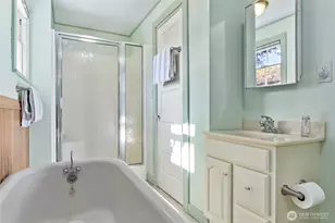 1305 W Illinois St, Bellingham, WA 98225 - Photo 17