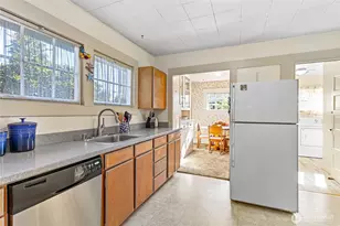 1305 W Illinois St, Bellingham, WA 98225 - Photo 11