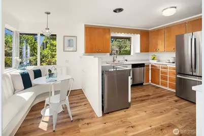 7348 55th Avenue NE, Seattle, WA 98115 - Photo 9